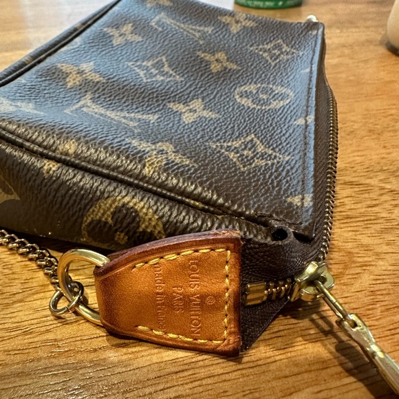 Louis Vuitton Mini Pochette with authentication - Picture 7 of 7